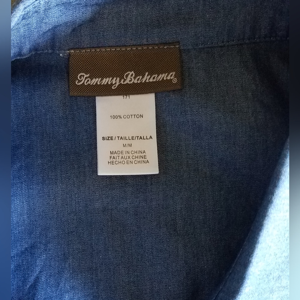 Tommy Bahama Everyday Resort Button-down Top - Picture 4 of 8